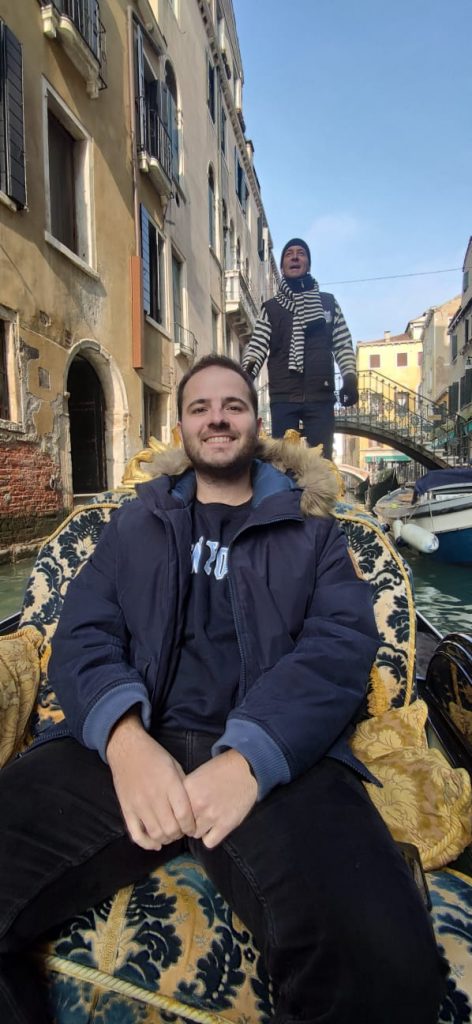 Ir en gondola por Venecia