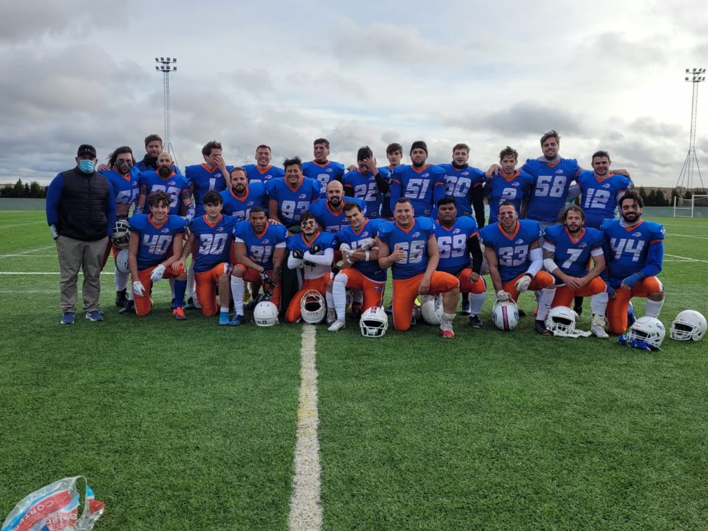 Jugar a futbol americano