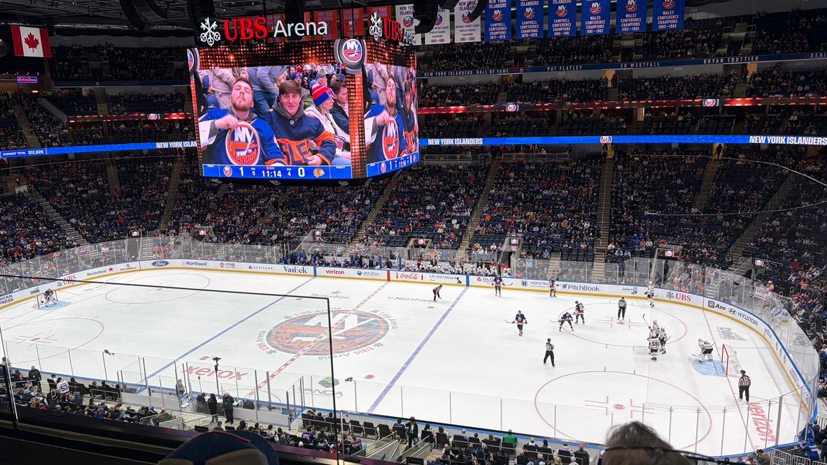 Ver un partido de hockey sobre hielo